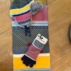 Duluth Trading Company scarf, hat and gloves